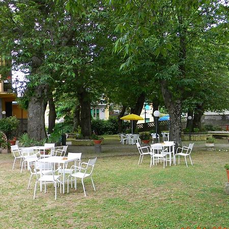 Albergo Ristorante Ragno D'Oro ピアンカスタニャーイオ エクステリア 写真