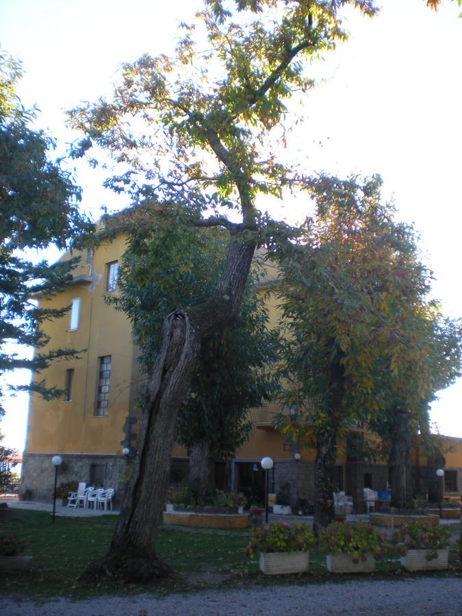 Albergo Ristorante Ragno D'Oro ピアンカスタニャーイオ エクステリア 写真